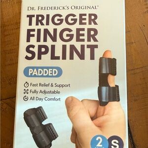 NWT Dr. Frederick's Original Trigger Finger Splint 
2 Pack Size Small
